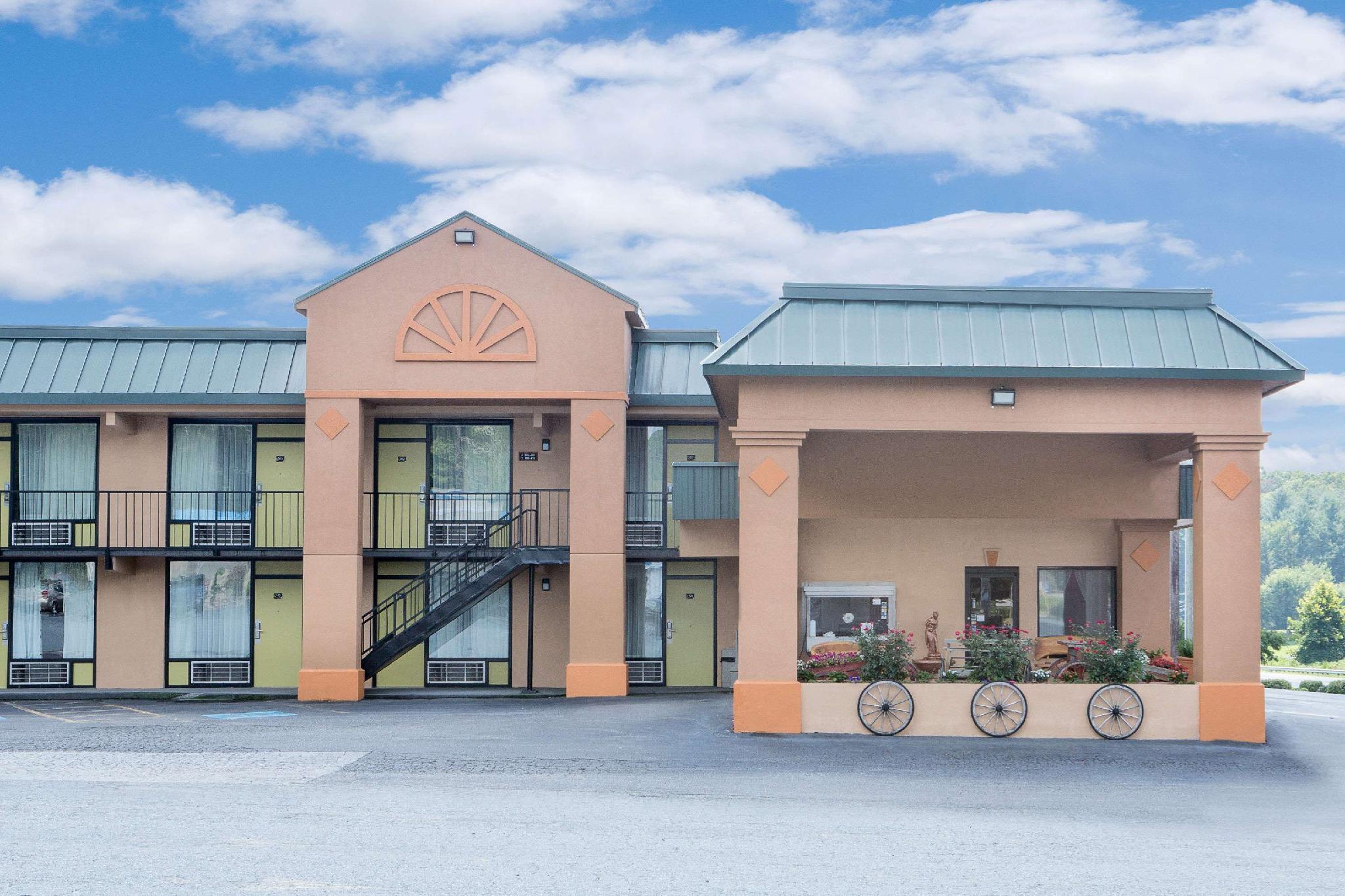 Hotel Super 8 By Wyndham Marion Nc Exterior foto